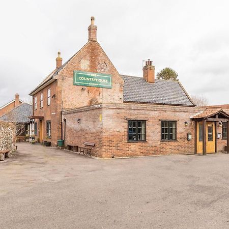 Oyo Elm Farm Country House, Norwich Airport Horsham St Faith Bagian luar foto